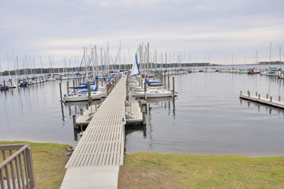 Blackbeards Yacht Club in Fairfield Harbour. Blackbeards Yacht Club in Fairfield Harbour.