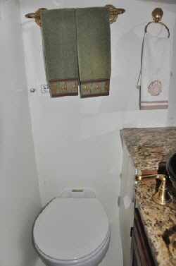 Fwd-toilet Fwd-toilet